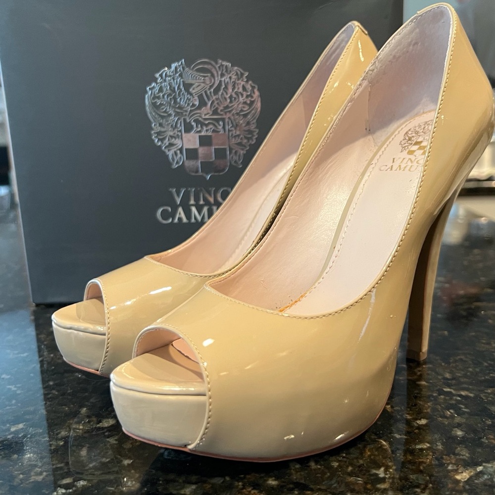Vince camuto size 7 blush kid patent
